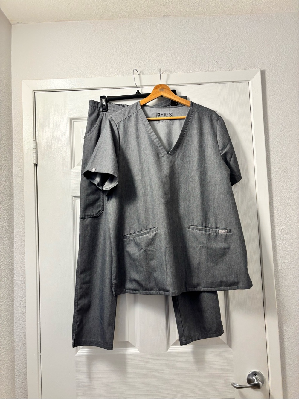 FIGS Gray Scrub Set - V-Neck Top & Pants